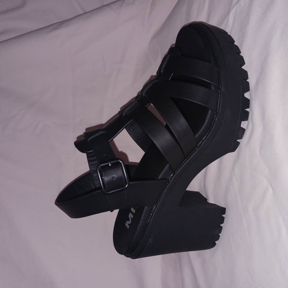 MIA Black Chunky Platform Shoes